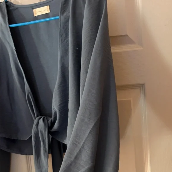 Altar’d State Blue Tie Wrap Blouse - Picture 4 of 6